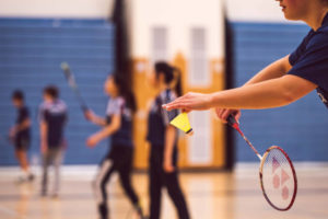 Reglas del bádminton Historia raqueta campo saques COMPETIZE